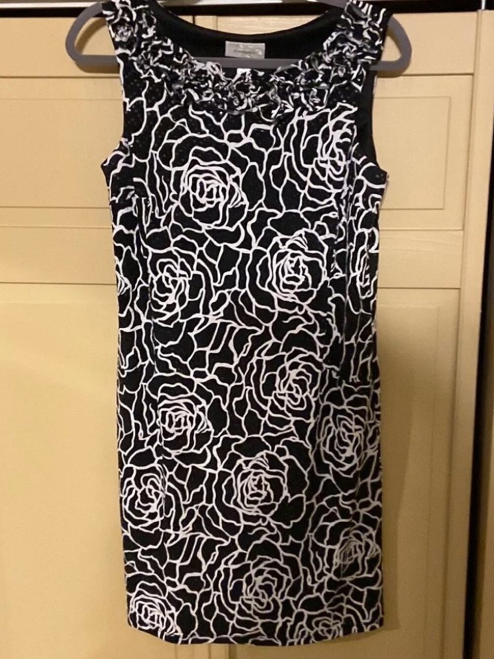 Dress Barn Black & White Floral Dress Sz 10